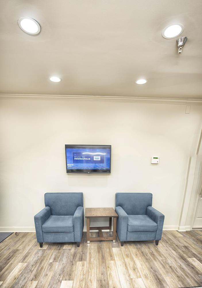 Suburban Studios Charlotte-Ballantyne Exterior photo